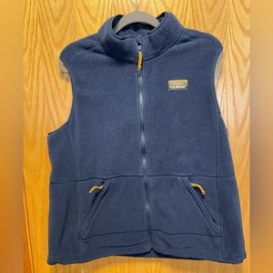 LL Bean Woman’s Navy Blue Fleece Vest size Large